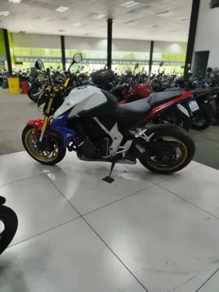 HONDA CB 1000R