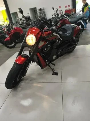 HARLEY-DAVIDSON V ROD MUSCLE