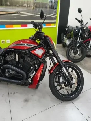 HARLEY-DAVIDSON V ROD MUSCLE