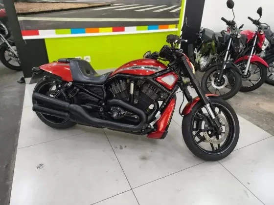 HARLEY-DAVIDSON V ROD MUSCLE