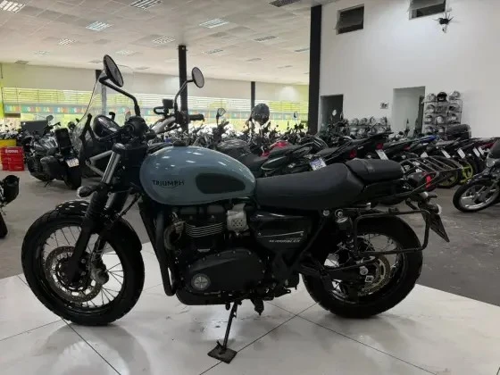 TRIUMPH STREET SCRAMBLER