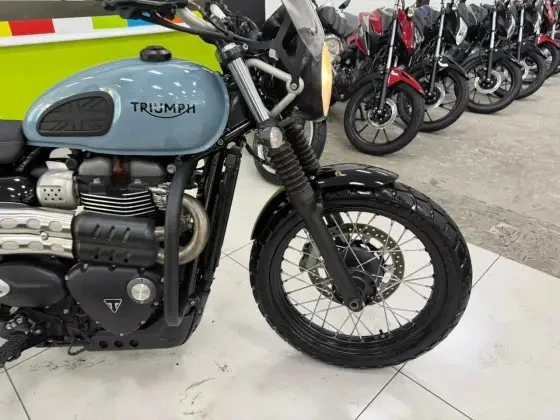 TRIUMPH STREET SCRAMBLER