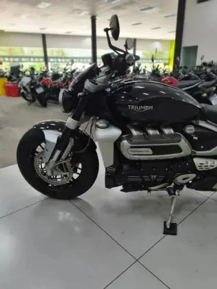 TRIUMPH ROCKET III R