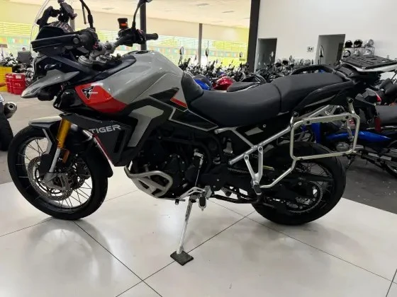 TRIUMPH TIGER 900 RALLY PRO