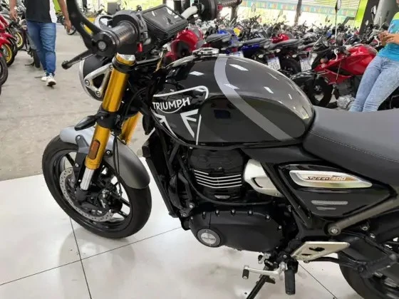 TRIUMPH SCRAMBLER