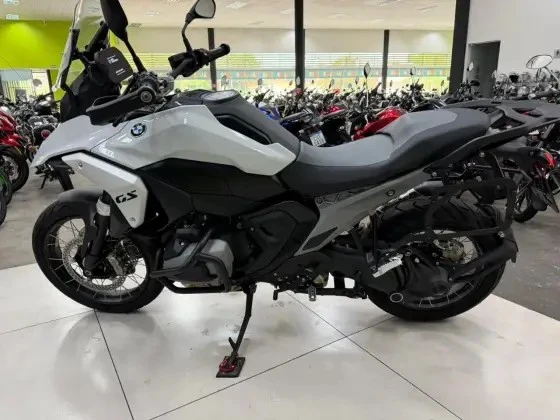 BMW R 1300 GS PLUS