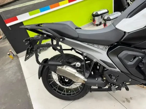 BMW R 1300 GS PLUS