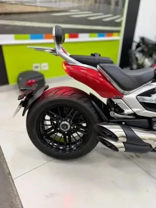 TRIUMPH ROCKET III R