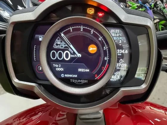 TRIUMPH ROCKET III R