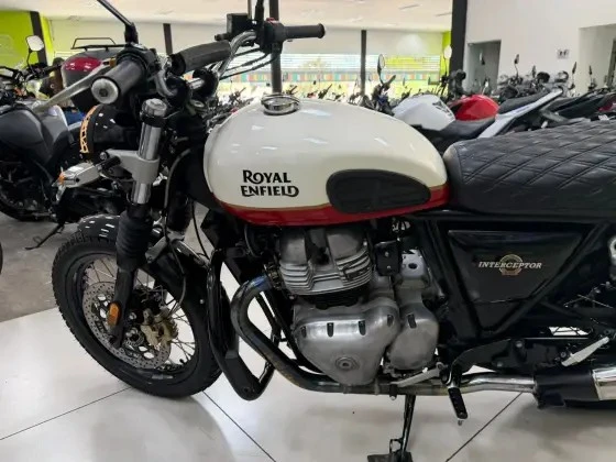 ROYAL ENFIELD INTERCEPTOR 