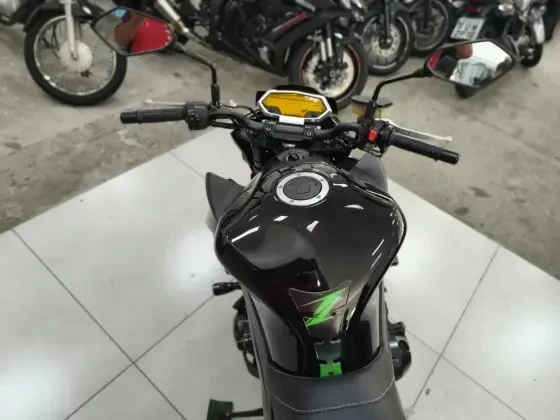 KAWASAKI Z1000