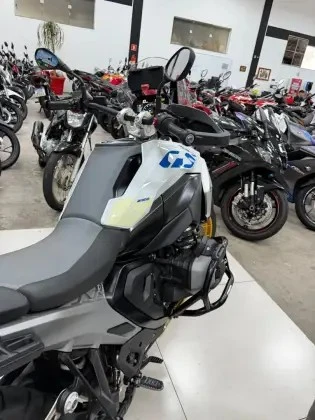 BMW R 1300 GS PLUS