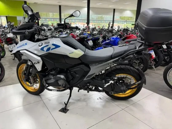 BMW R 1300 GS PLUS