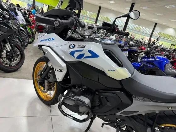 BMW R 1300 GS PLUS