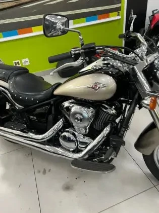 KAWASAKI VULCAN 900 CLASSIC LT