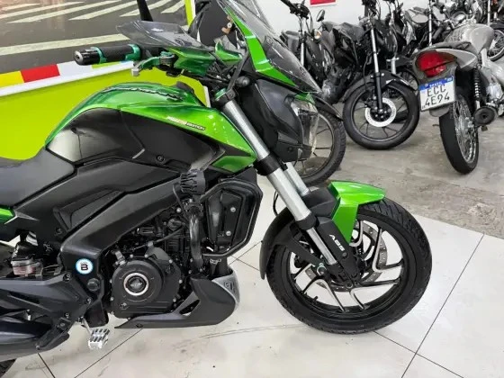 BAJAJ DOMINAR 400