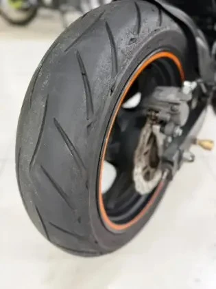 KAWASAKI Z750