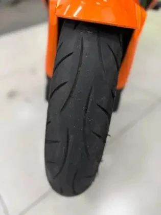 KAWASAKI Z750
