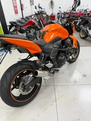 KAWASAKI Z750