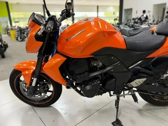 KAWASAKI Z750