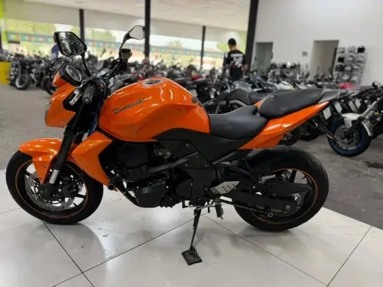 KAWASAKI Z750