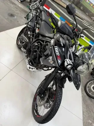 TRIUMPH TIGER 800 XCX
