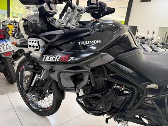 TRIUMPH TIGER 800 XCX