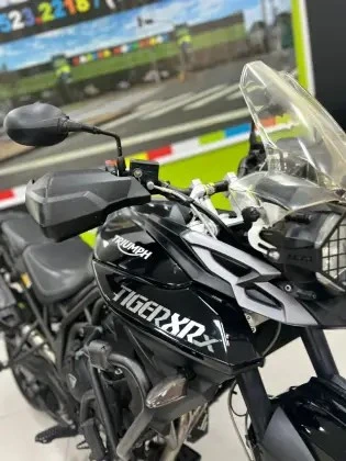 TRIUMPH TIGER 800 XRX