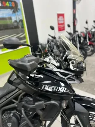 TRIUMPH TIGER 800 XRX