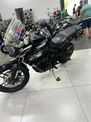 TRIUMPH TIGER 800 XRX