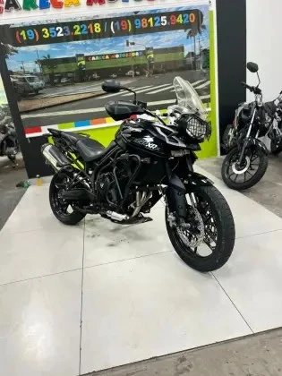 TRIUMPH TIGER 800 XRX