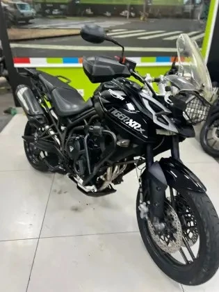 TRIUMPH TIGER 800 XRX