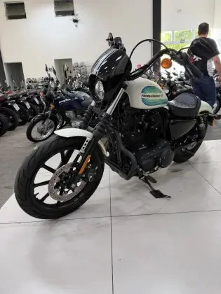 HARLEY-DAVIDSON SPORTSTER 1200 CUSTOM