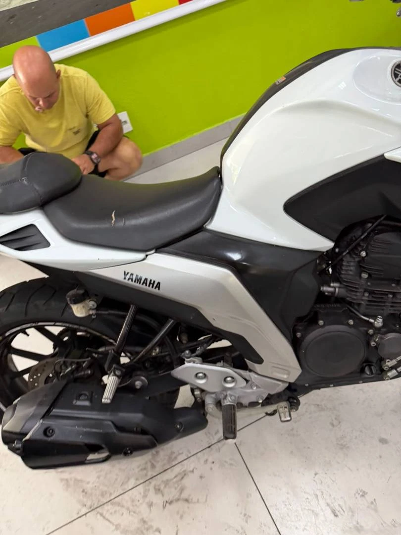 YAMAHA FZ25 FAZER ABS