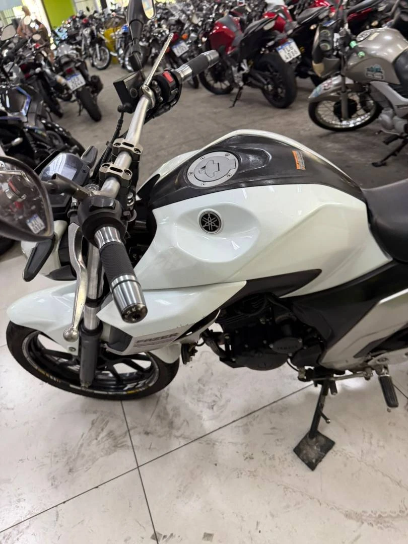 YAMAHA FZ25 FAZER ABS