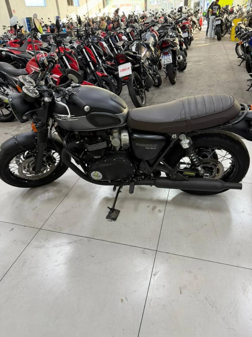 TRIUMPH BONNEVILLE T120 BLACK 1200