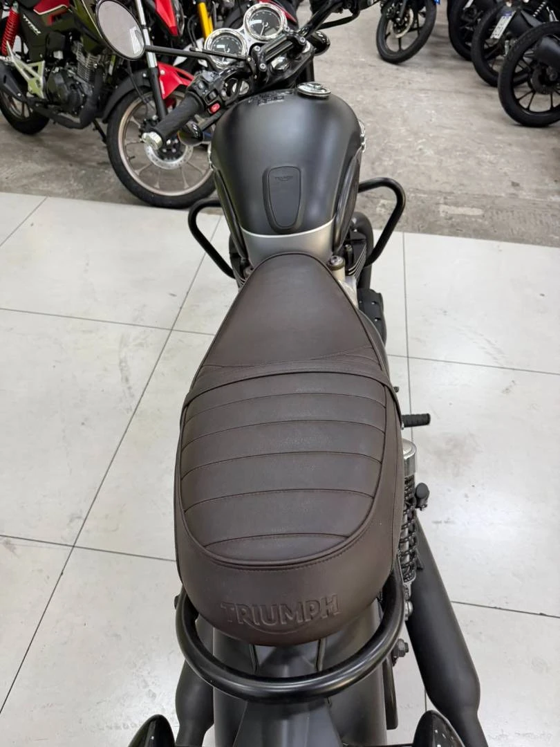 TRIUMPH BONNEVILLE T120 BLACK 1200