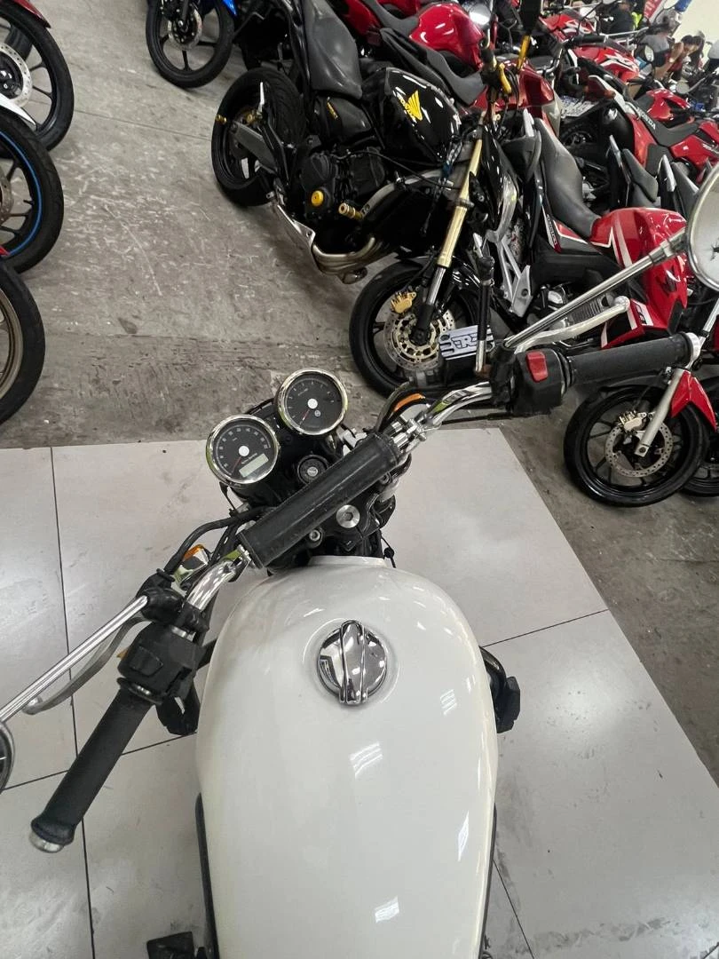ROYAL ENFIELD INTERCEPTOR 
