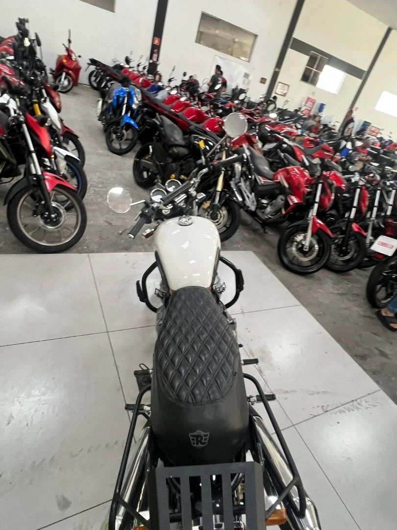 ROYAL ENFIELD INTERCEPTOR 