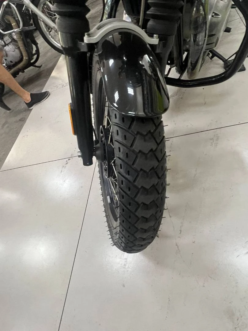 ROYAL ENFIELD INTERCEPTOR 