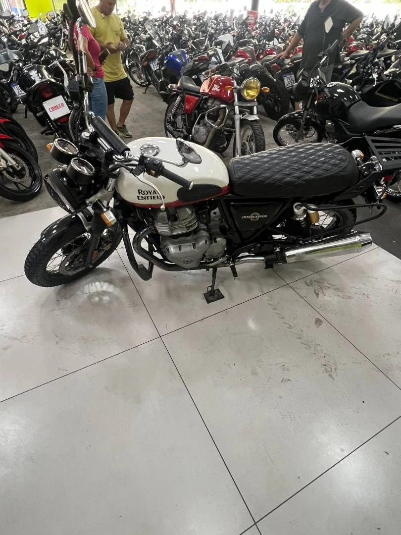 ROYAL ENFIELD INTERCEPTOR 