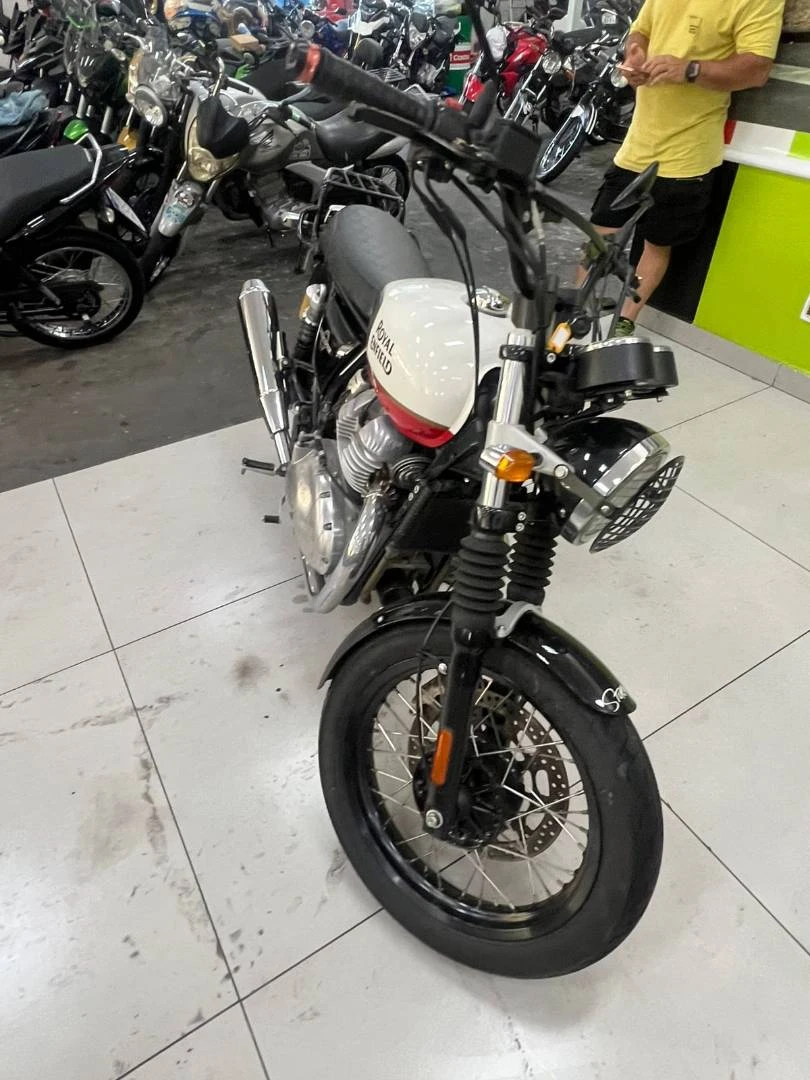 ROYAL ENFIELD INTERCEPTOR 