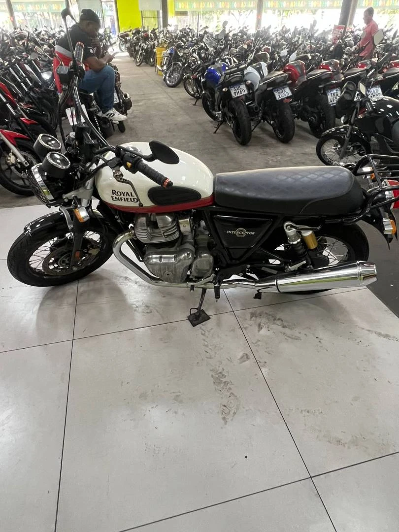 ROYAL ENFIELD INTERCEPTOR 