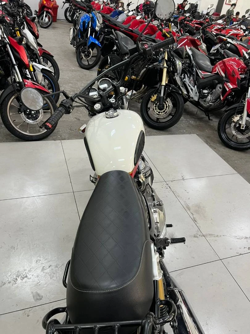 ROYAL ENFIELD INTERCEPTOR 