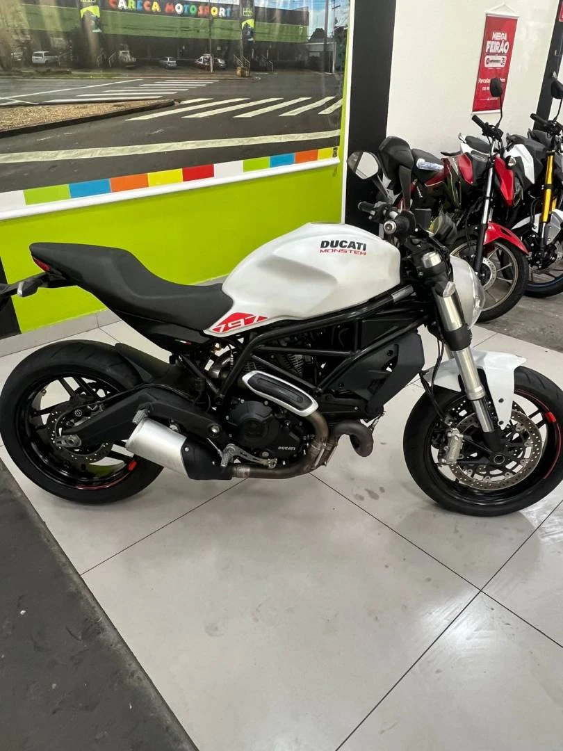DUCATI MONSTER 797