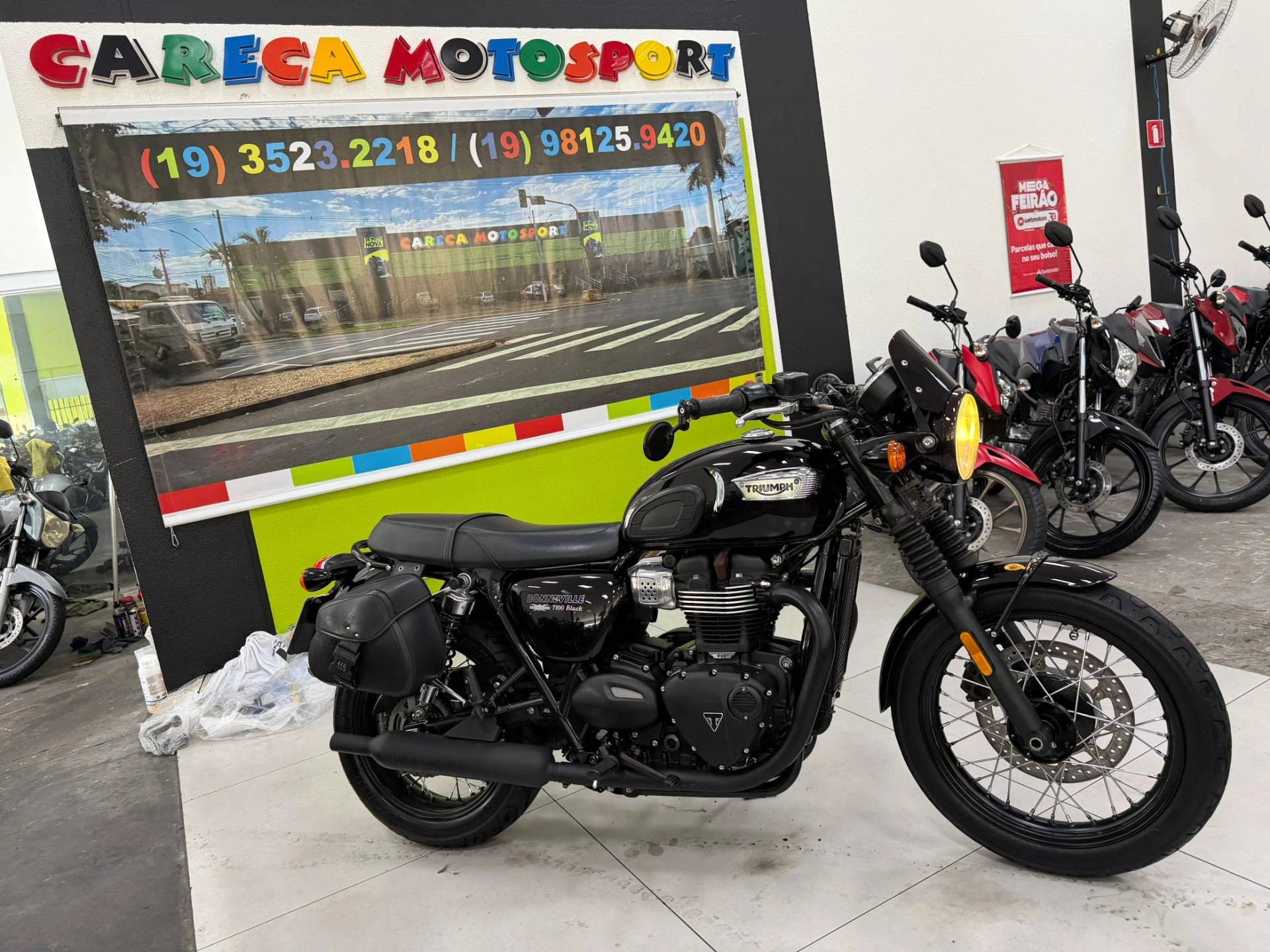 TRIUMPH BONNEVILLE T100 BLACK 900