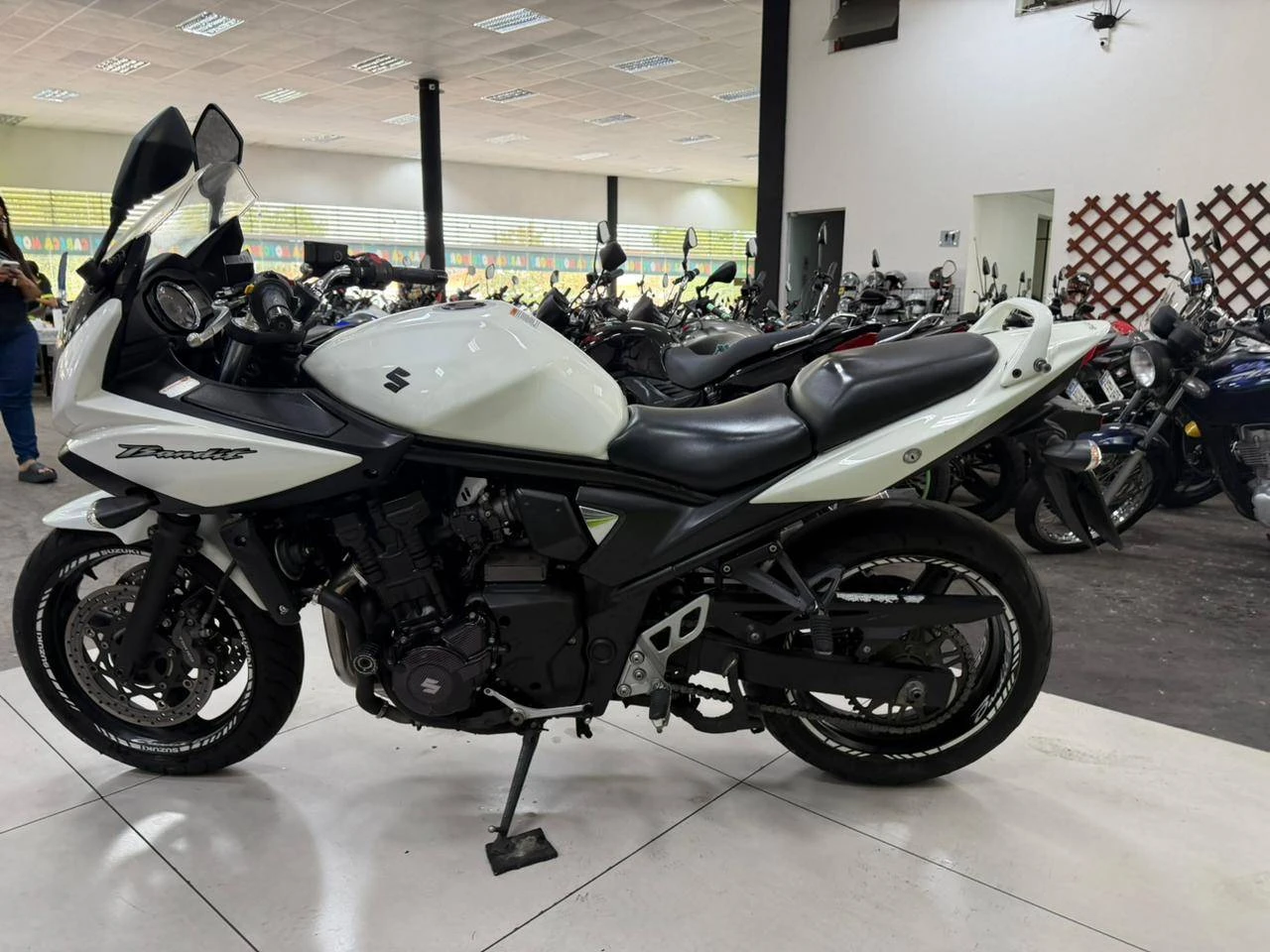 SUZUKI BANDIT 650S