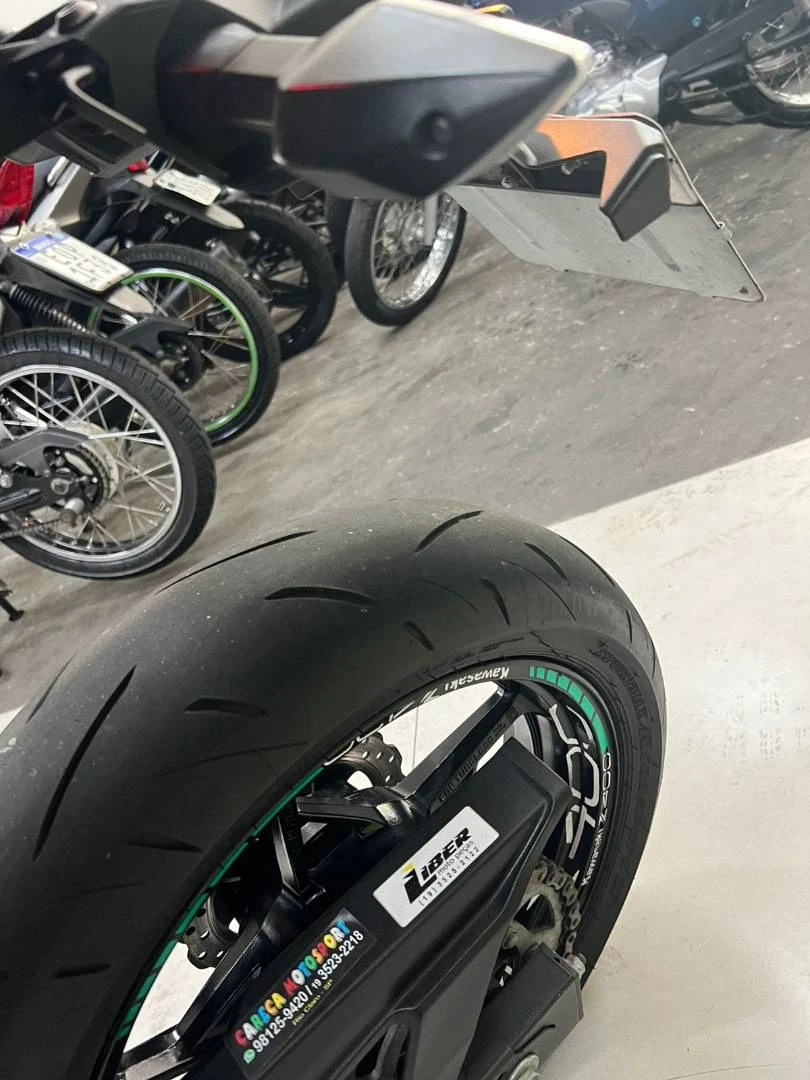 KAWASAKI Z400