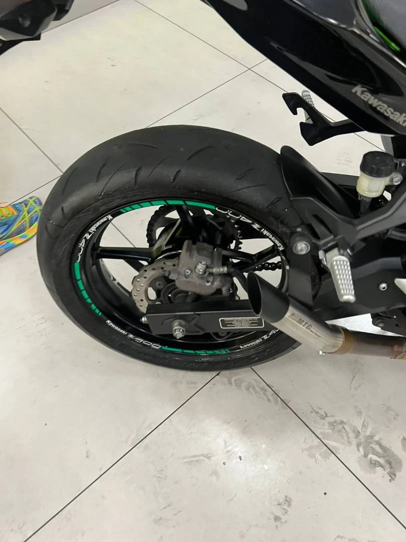 KAWASAKI Z400