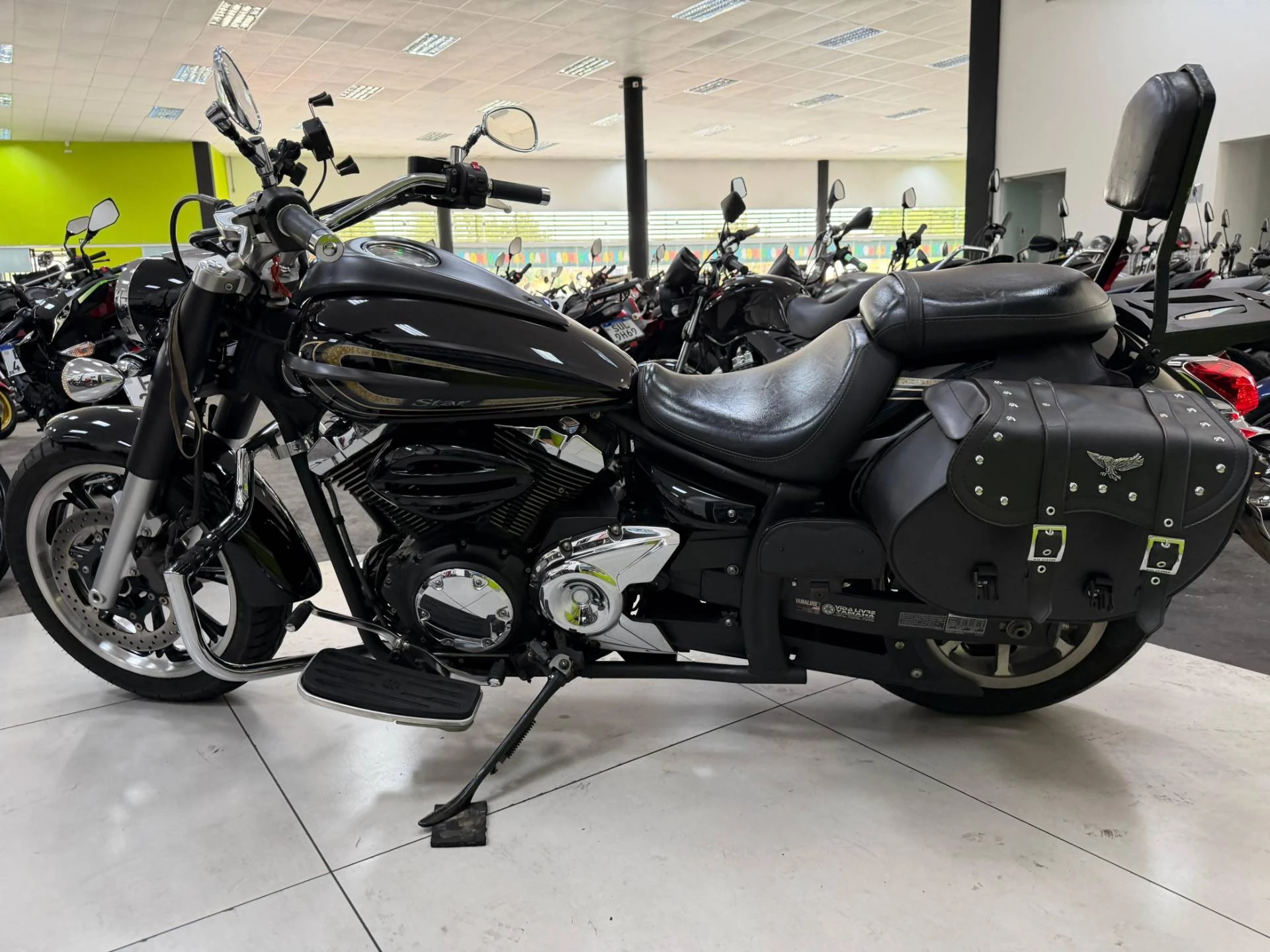 YAMAHA XVS 950A MIDNIGHT STAR
